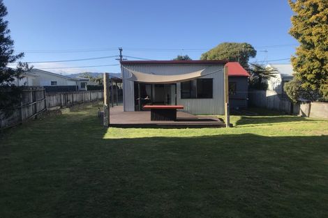 Photo of property in 27 Golf Road, Paraparaumu Beach, Paraparaumu, 5032