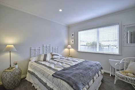 Photo of property in 1 Madison Street, Carterton, 5713