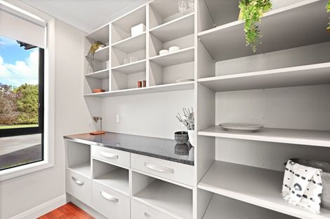 Photo of property in 10 East Ridge Grove, Newstead, Hamilton, 3286