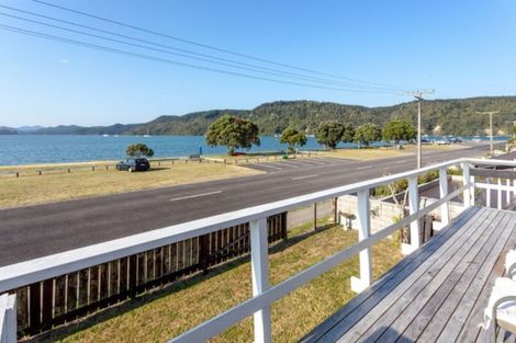 Photo of property in 611 Beach Road, Whangamata, 3620