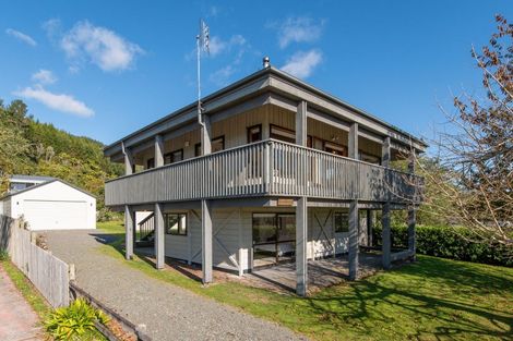 Photo of property in 32 Aoturoa Avenue, Rotoiti Forest, Rotorua, 3074