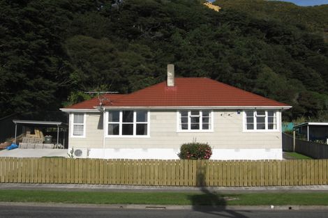 Photo of property in 256 Waddington Drive, Naenae, Lower Hutt, 5011
