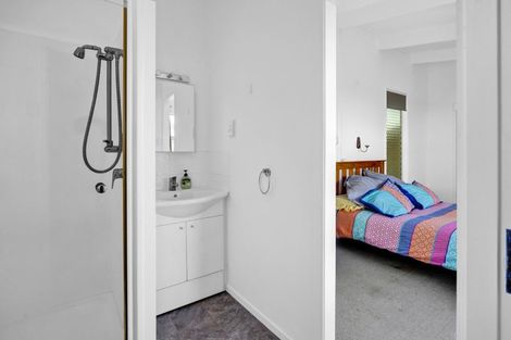 Photo of property in 44 Gilbert Street, New Plymouth, 4310