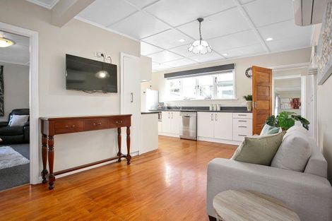 Photo of property in 52 Williams Street, Cambridge, 3434