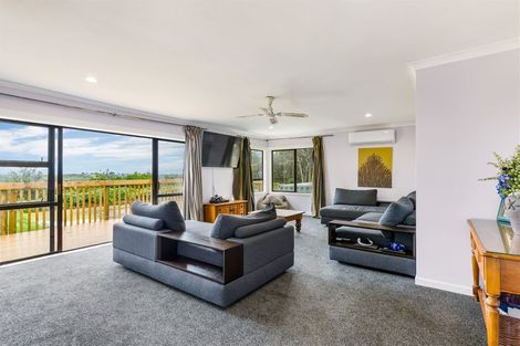 Photo of property in 525 Whitford Road, Whitford, Howick, 2571