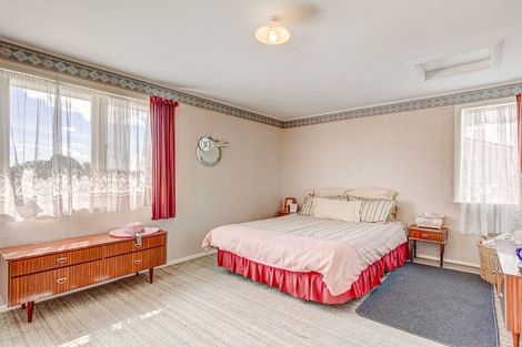 Photo of property in 30 Corinna Street, Waitangirua, Porirua, 5024