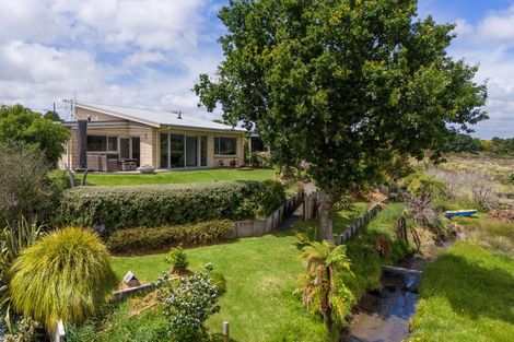 Photo of property in 21 Riverside Place, Katikati, 3129