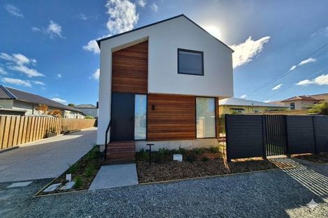 Photo of property in 233 Geraldine Street, Edgeware, Christchurch, 8013