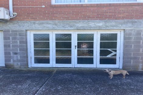 Photo of property in 3/7 Roberts Avenue, Bayswater, Auckland, 0622