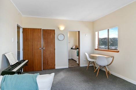 Photo of property in Hobson Court Flats, 66/70 Hobson Street, Thorndon, Wellington, 6011