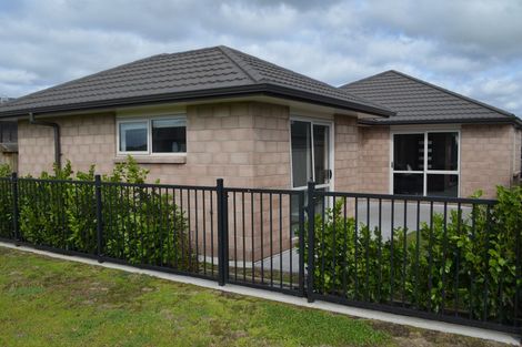 Photo of property in 16 Naeo Close, Papamoa Beach, Papamoa, 3118