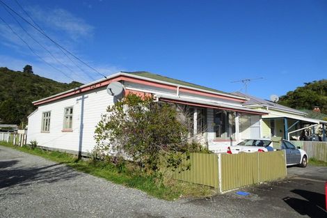 Photo of property in 73 Alexander Street, Greymouth, 7805