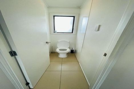 Photo of property in 17 Montego Place, Weymouth, Auckland, 2103