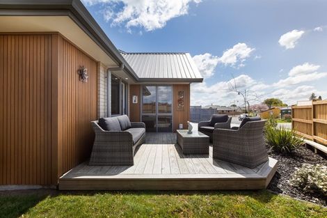 Photo of property in 15 Clifford Close, Leamington, Cambridge, 3432