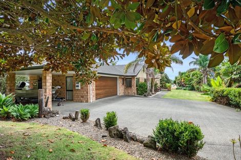 Photo of property in 30 Foster Road, Kumeu, 0891