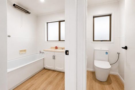 Photo of property in 22 Frankley Road, Westown, New Plymouth, 4310