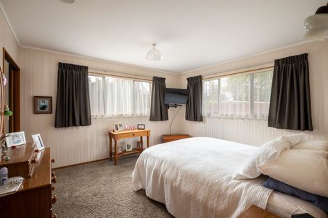 Photo of property in 10 Ruskin Place, Westown, New Plymouth, 4310