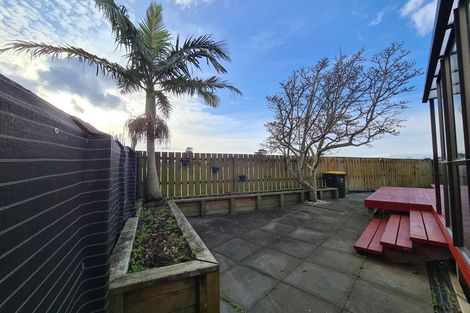 Photo of property in 2/21 Southview Place, Wattle Downs, Auckland, 2102