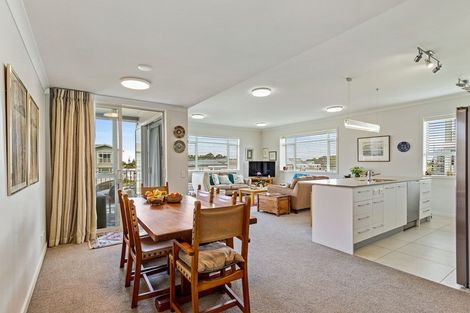 Photo of property in 72 Eaves Bush Parade, Orewa, 0931