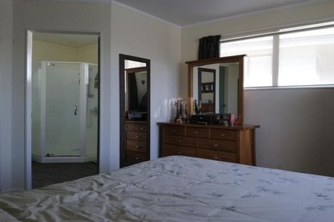 Photo of property in 14 Mercury Way, Whitby, Porirua, 5024