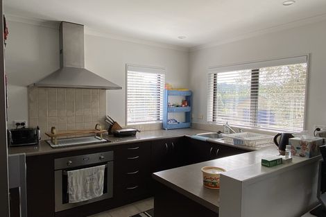 Photo of property in 19 George Deane Place, Greenhithe, Auckland, 0632