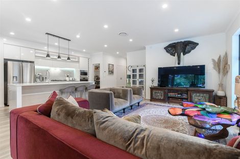 Photo of property in 26 Konoba Avenue, Kumeu, 0810