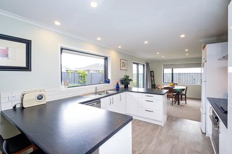 Photo of property in 24 Grooby Place, Havelock North, 4130