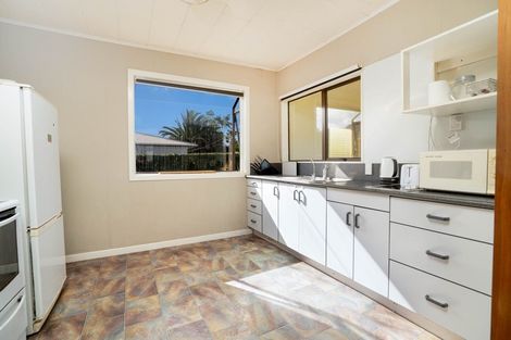 Photo of property in 11 Great North Road, Te Kamo, Whangarei, 0112