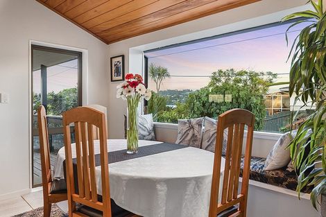 Photo of property in 11 The Terrace, Herald Island, Auckland, 0618