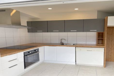 Photo of property in 3 Staunton Avenue, Mount Cook, Wellington, 6011