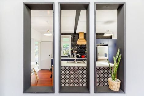 Photo of property in 38 Severn Street, Island Bay, Wellington, 6023