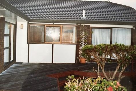 Photo of property in 39 Loloma Drive, Half Moon Bay, Auckland, 2012