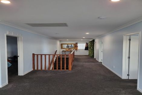 Photo of property in 69a Manuroa Road, Takanini, 2112