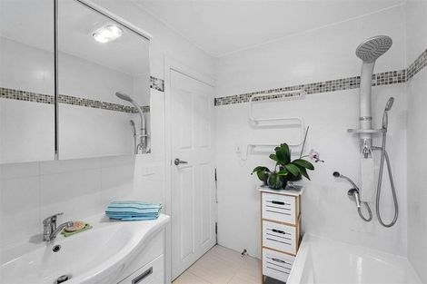 Photo of property in 1/167 Springfield Road, St Albans, Christchurch, 8014