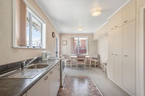 Photo of property in 15 Tiki Street, New Lynn, Auckland, 0600