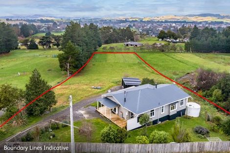 Photo of property in 133 Adelaide Road, Dannevirke, 4930