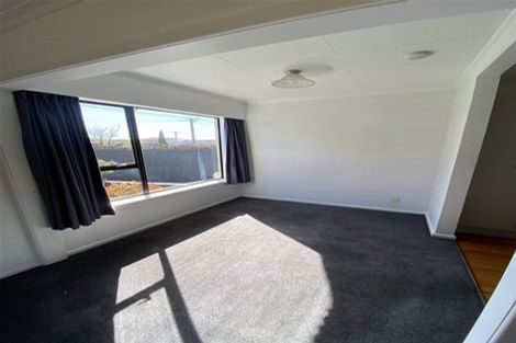 Photo of property in 17 Tuckers Road, Redwood, Christchurch, 8051