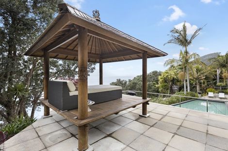 Photo of property in 100 Cornwallis Road, Cornwallis, Auckland, 0604