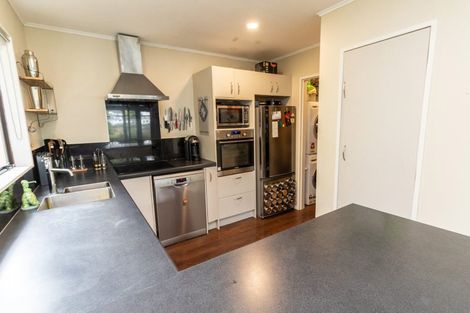 Photo of property in 6 Debra Way, Karori, Wellington, 6012