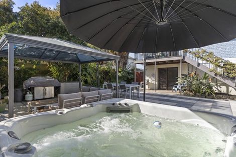 Photo of property in 6 Links Avenue, Mount Maunganui, 3116