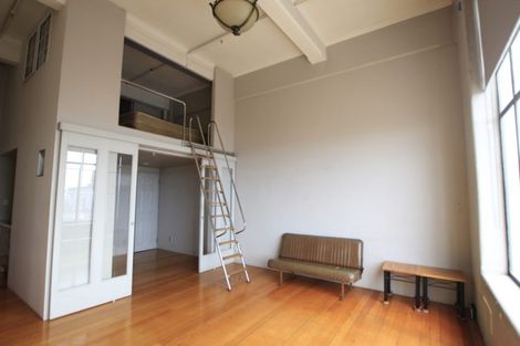 Photo of property in 1/2h Queen Street, Auckland Central, Auckland, 1010