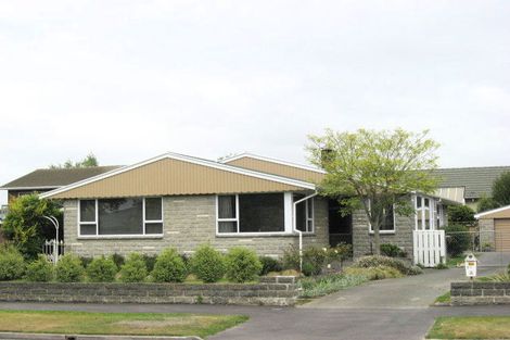 Photo of property in 5 Birkenhead Street Avonhead Christchurch City