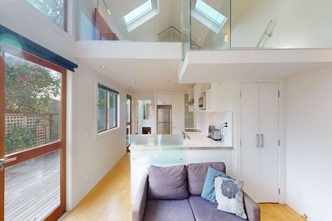 Photo of property in 13a Porritt Avenue, Mount Victoria, Wellington, 6011