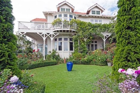 Photo of property in 85 Dyers Pass Road, Cashmere, Christchurch, 8022