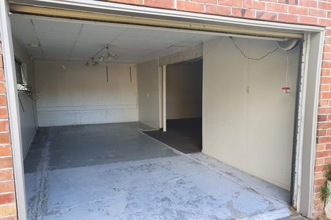 Photo of property in 33 Tahi Terrace, Glen Eden, Auckland, 0602