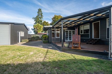 Photo of property in 14 Parata Street, Two Mile Bay, Taupo, 3330