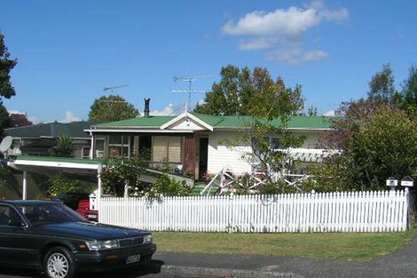 Photo of property in 2/6 Tyne Road, Forrest Hill, Auckland, 0620