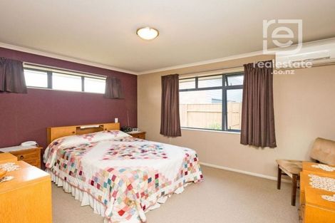 Photo of property in 26 Geneva Terrace, Kelvin Grove, Palmerston North, 4414