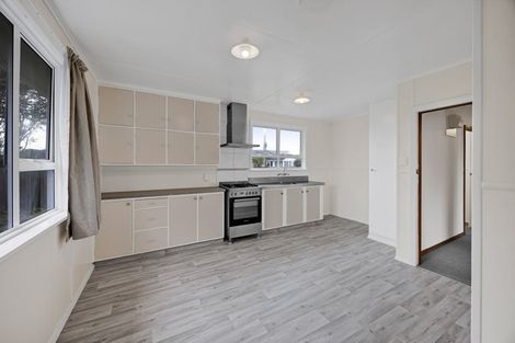 Photo of property in 18 Acourt Street, Hawera, 4610
