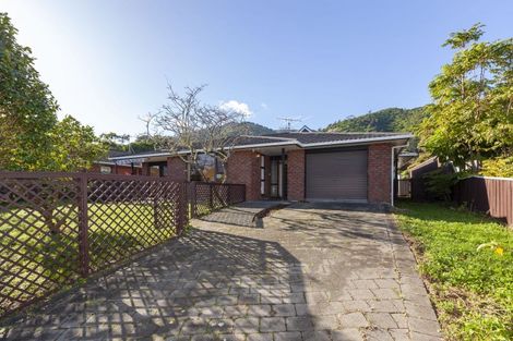 Photo of property in 29 Winara Avenue, Waikanae, 5036